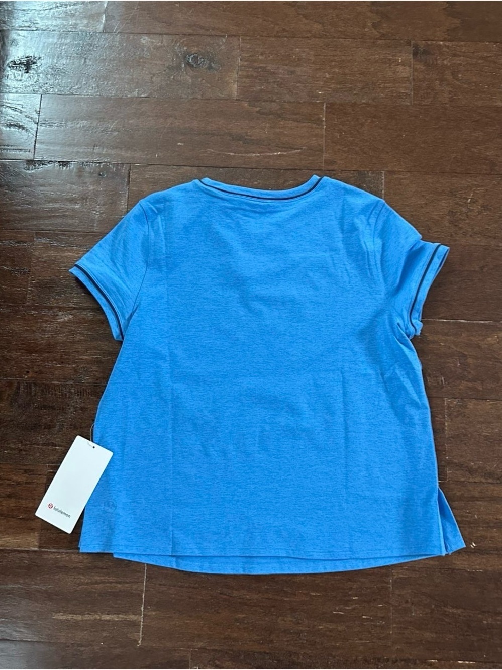 Lululemon Crewneck Short-Sleeve Tennis Club Tee. Pool Party size Large NWT - Picture 8 of 11